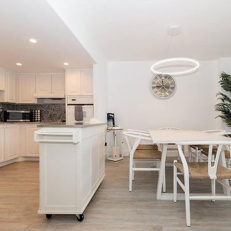 Stunning & Spacious Resort-Style Condo Across From Beach! Miami Beach Exterior photo