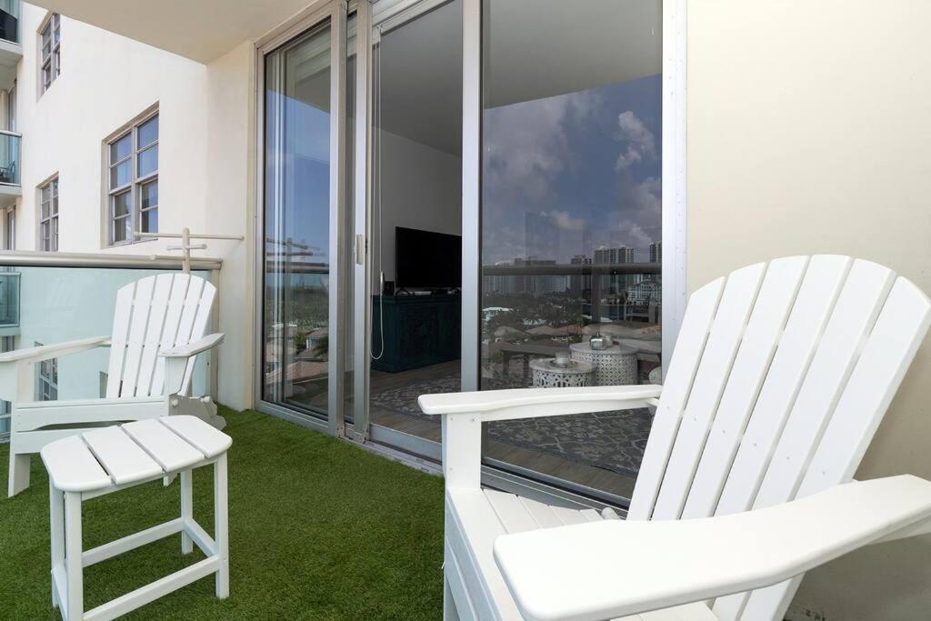 Stunning & Spacious Resort-Style Condo Across From Beach! Miami Beach Exterior photo