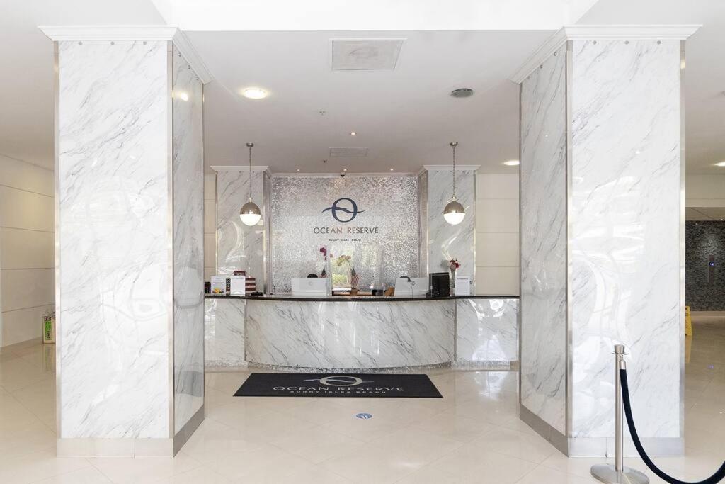 Stunning & Spacious Resort-Style Condo Across From Beach! Miami Beach Exterior photo